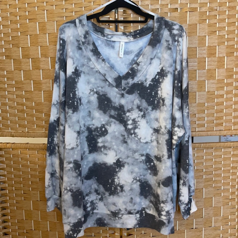 PLUS space dye top.